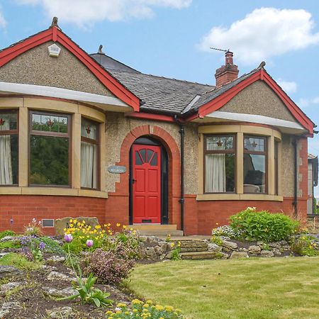 Melrose Villa Clitheroe Exterior photo